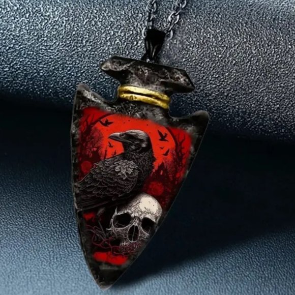 Black Raven & Skull arrowhead pendant Gothic Viking emo vamp punk Scene Odin NEW - Picture 1 of 3